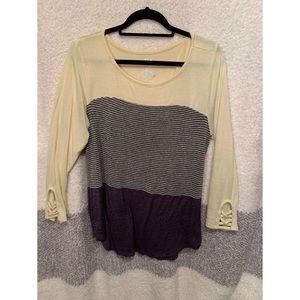 Maurices 3/4 Sleeve Shirt